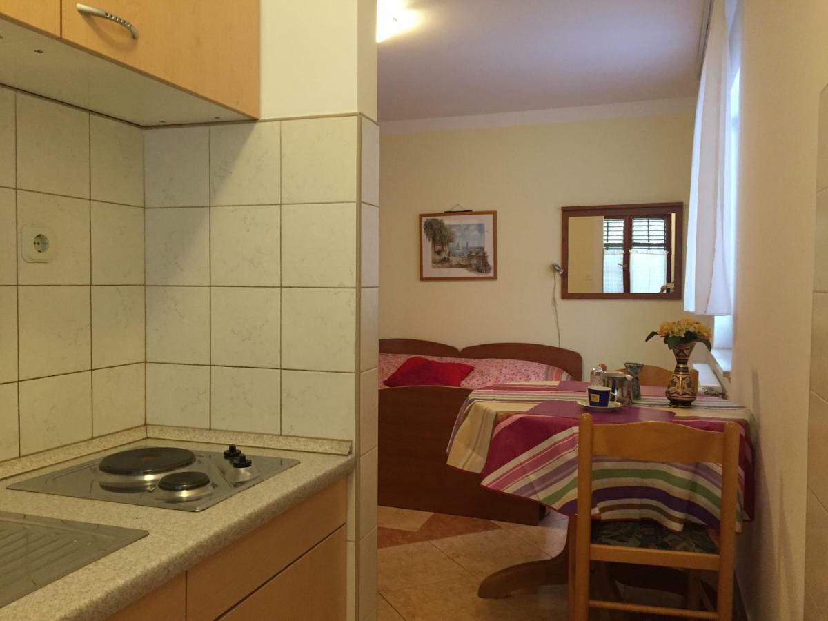 אופטיה Apartment Villa Ana מראה חיצוני תמונה